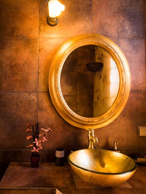 Deluxe Villa and Suites (main building and 3 suites) | Bathroom - Villa Malaxa and Suites (Chania)