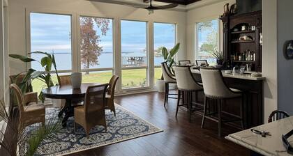 Mediterian Waterfront Estate On Acerage New Ronavation In Gated Community