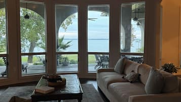 Älytelevisio, takka