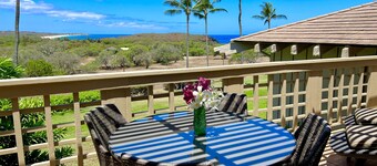 Hawaiian Paradise Getaway. Walk to the beach