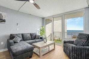TV - Carolina Winds #5 beautiful Ocean view condo, pool (Myrtle Beach)