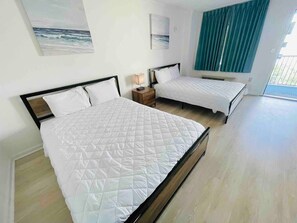 1 bedroom, iron/ironing board, WiFi, bed sheets - Carolina Winds #5 beautiful Ocean view condo, pool (Myrtle Beach)
