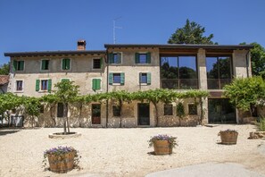 Front of property - Agriturismo Locanda Case Vecie (Grezzana)