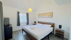 2 quartos, ferros/tábuas de passar roupa, Wi-Fi, roupa de cama