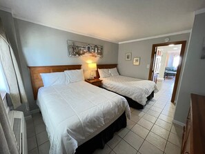 1 bedroom, iron/ironing board, WiFi, bed sheets - BLUE WATER RESORT#12, Ocean view beautiful condo (Myrtle Beach)