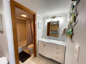 Shower, hair dryer, towels - BLUE WATER RESORT#12, Ocean view beautiful condo (Myrtle Beach)
