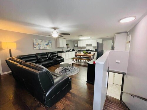 #5 Awesome 3 bedroom condo minutes from the beach