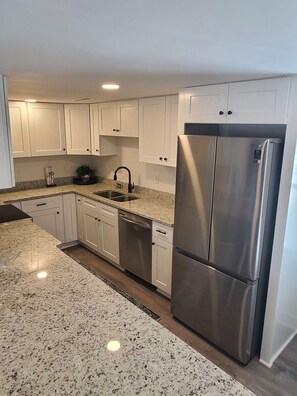 مستلزمات طهي/أطباق/أوعية