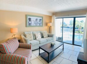 TV - Blue Water Villas #1, sun, ocean and relax (Myrtle Beach)