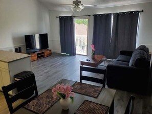 TV - #F Lovely condo in Surfside Beach (Myrtle Beach)