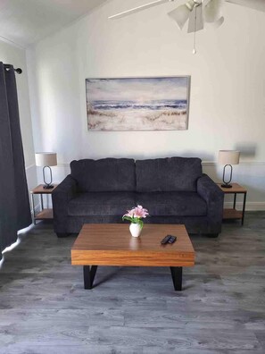 TV - #F Lovely condo in Surfside Beach (Myrtle Beach)