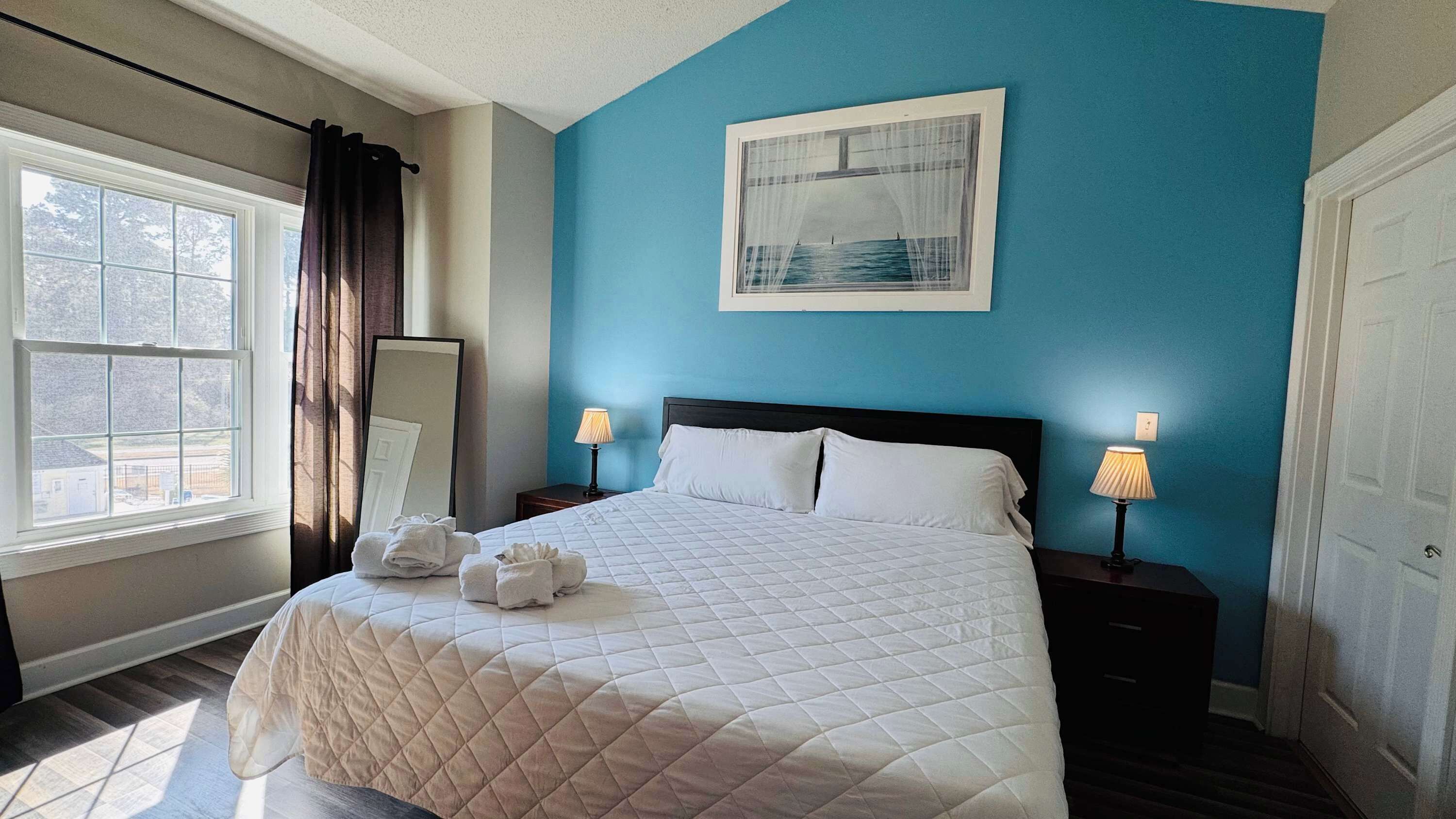 2 bedrooms, iron/ironing board, WiFi, bed sheets