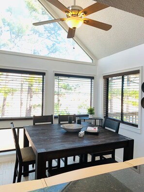 Dining - BAY TREE gorgeous condo in Little River (Little River)