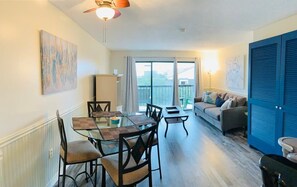 TV - OD Tower I #33, Great ocean view condo + pool (Myrtle Beach)