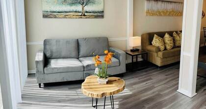 #C Beautiful condo at the Surfside area #C