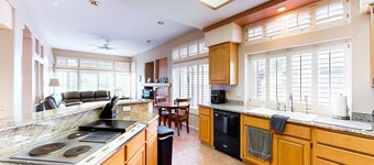 Mountain-view home with on-site pool/hot tub, private yard, patio