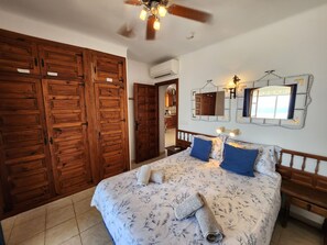 2 bedrooms, iron/ironing board, free WiFi, bed sheets - R1370 Mandarinos 61 (Nerja)