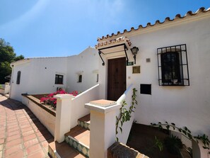 Exterior - R1370 Mandarinos 61 (Nerja)