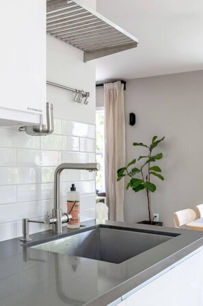 Interior - Glendale Home With Garden Patio Steps From the Americana.
(Glendale)