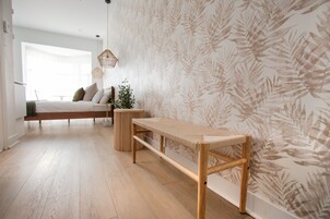 Cortinas blackout, tabla de planchar con plancha y wifi gratis