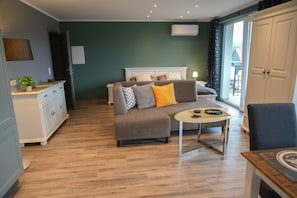 Comfort Apartment | Free WiFi, bed sheets