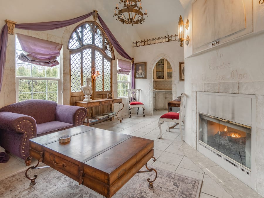 Royal House | Living area