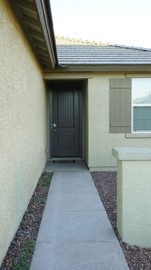 Exterior detail -  “Luxurious Home” Near the stadium (Phoenix)