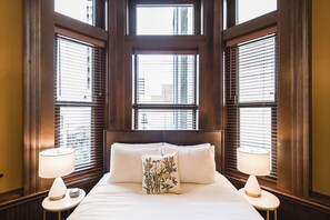 1 habitación, tabla de planchar con plancha, wifi gratis y ropa de cama 