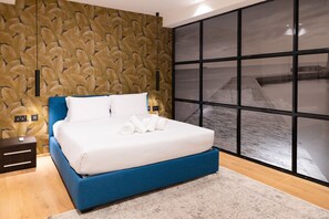 Tabla de planchar con plancha, cuna de viaje y wifi gratis 