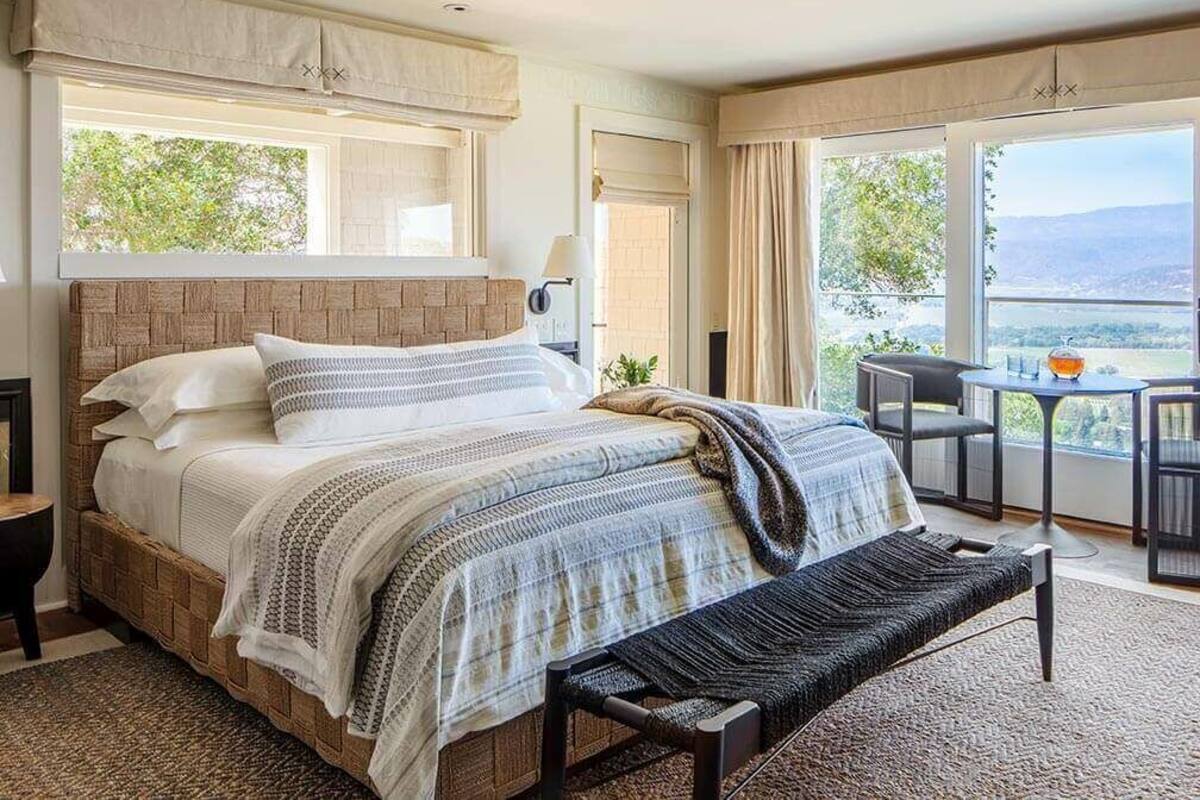 Egyptian cotton sheets, premium bedding, down comforters, free minibar