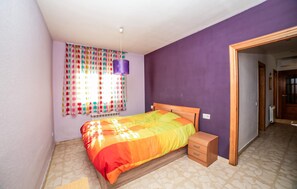 3 bedrooms, free WiFi, bed sheets