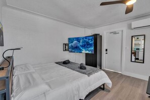 1 bedroom, desk, iron/ironing board, free WiFi