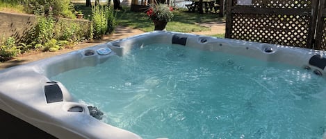 Bain à remous extérieur