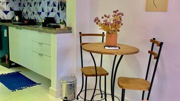 Perushuoneisto | Ruokailu