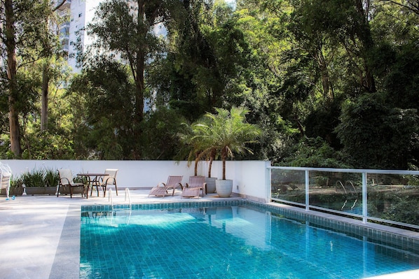 10 outdoor pools - Acomodar (São Paulo)