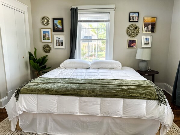 3 室のベッドルーム、アイロン / アイロン台、WiFi、ベッドシーツ