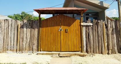 Tiny House Kingdom Deluxe King Bed 3 minutes from the beach and the airport
