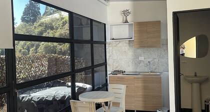 Glamping Medellín Cabaña al Aire Libre
