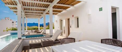 Apartment | Terrace/patio