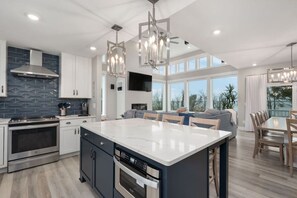 Fridge, microwave, oven, stovetop - Baydream Believer Luxurious 7BR Oasis with Sound Views (Corolla)