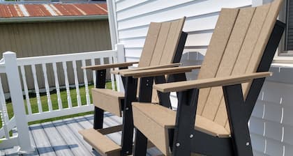 The Wrens Nest an Amish Experience. Located minutes from Walnut Creek & Berlin.