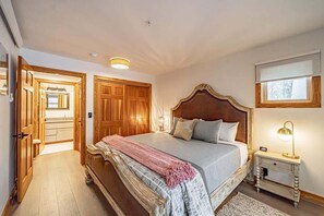 1 chambre, bureau, fer et planche à repasser, Wi-Fi