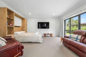 3 bedrooms, desk, iron/ironing board, travel cot