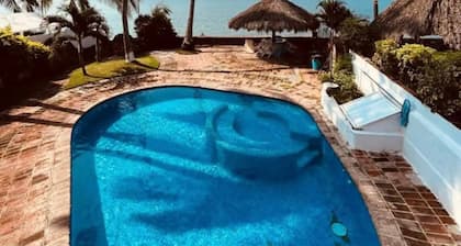 Apartamento frente a la Playa Brucerias
