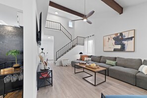 Unclassified image, 3 of 17, button