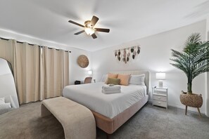 2 Schlafzimmer, Schreibtisch, Bügeleisen/Bügelbrett, WLAN