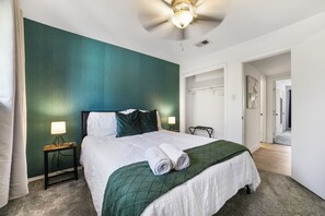 2 dormitoris, escriptori, planxa i posts de planxar i wifi 