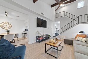 Unclassified image, 3 of 17, button - Modern Home 7 Min from Downtown (Austin)