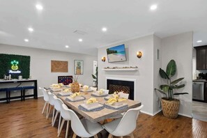 Dining - 12 min to Beach, Pickleball, Mini-Golf, Hot Tub (Bradenton)