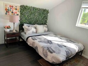 1 soverom, strykejern/-brett, wi-fi og sengetøy